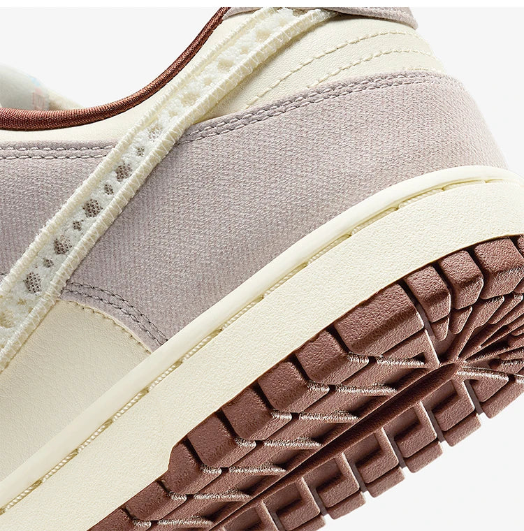 Nike Original Dunk Low LX Damen-Sneaker mit Dämpfung im Retro-Stil IH7353-010