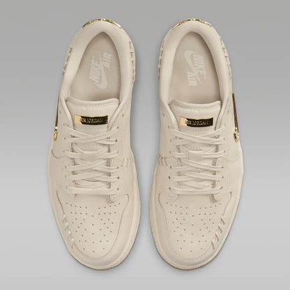 Ténis Nike Authentic Air Jordan 1 MM Low Small Gold Hook para mulher FN5032-200