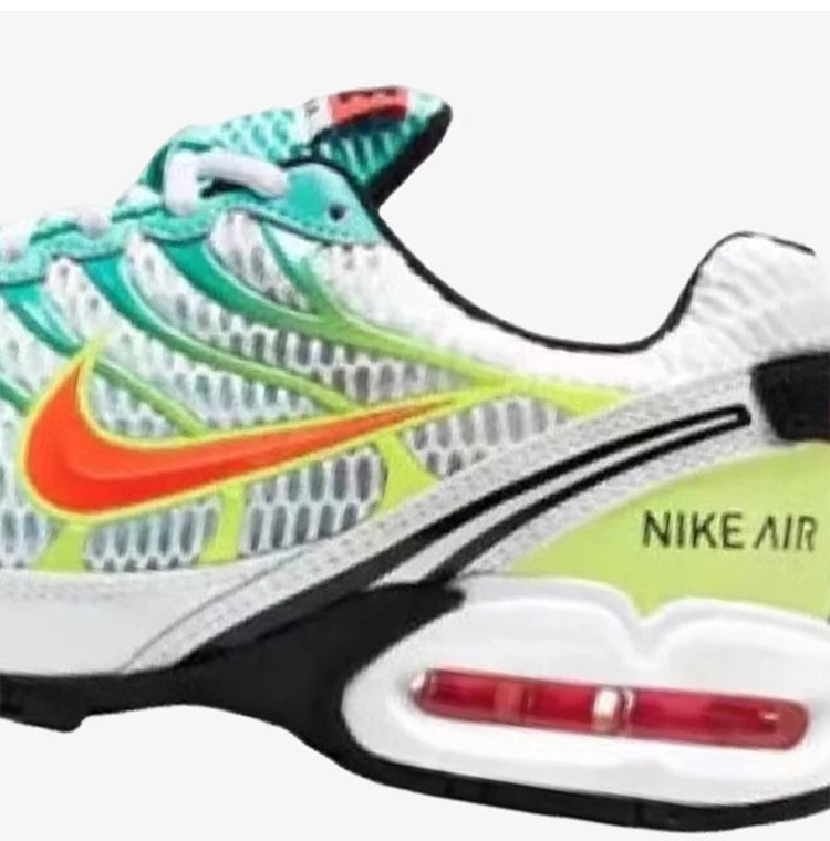 Ténis de corrida Nike Authentic para mulher com amortecimento a ar CW5607-100