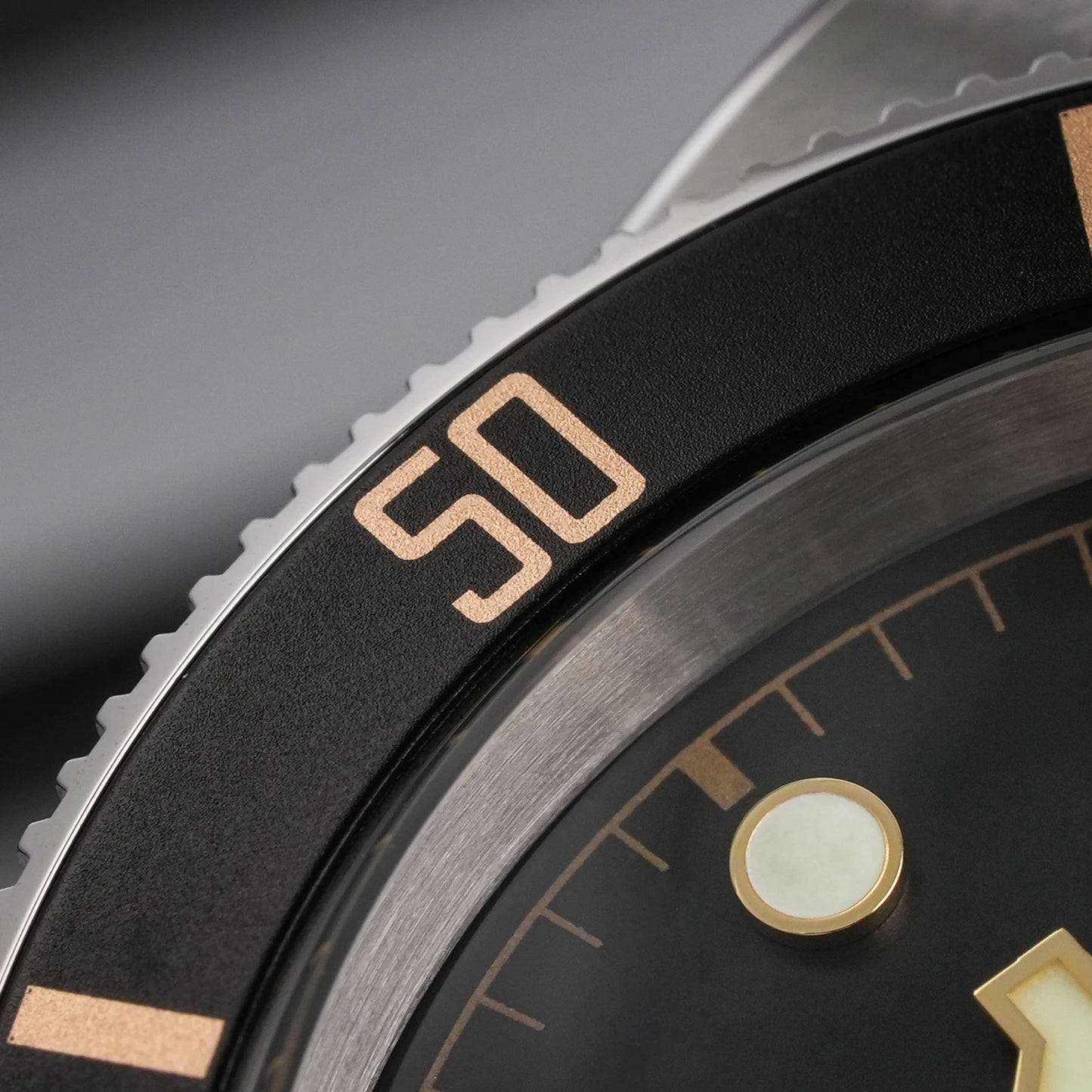 Watchdives WD7922 Quartz Watch Men VH31 Movement Sapphire Crystal 200m Waterproof Wristwatch Luminous 37mm Vintage BB54 Watches