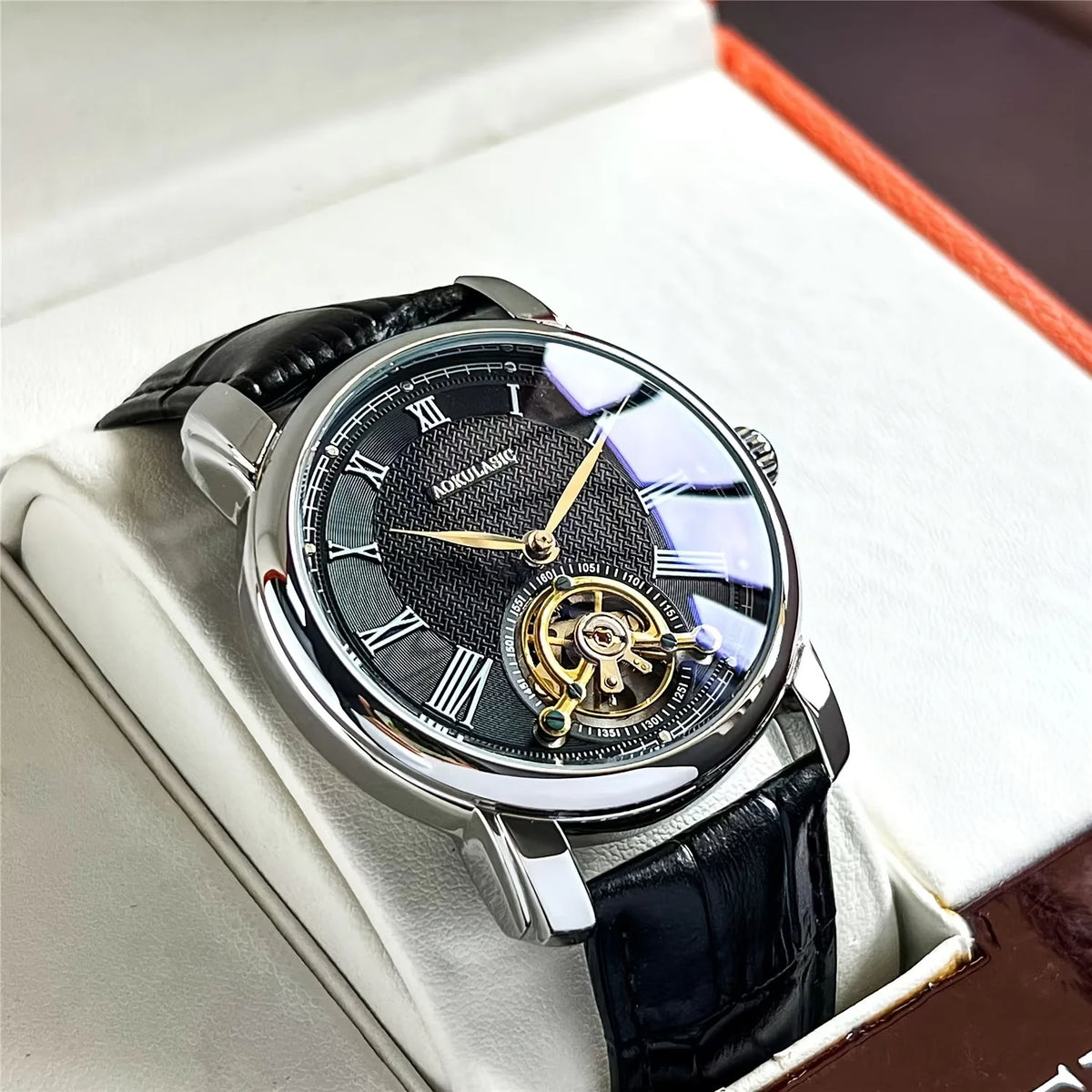 Automatinis mechaninis vyriškas laikrodis – elegantiškas skeleto dizainas, madingas „business casual“ stilius, korpusas iš lydinio ir odinis dirželis, be baterijos