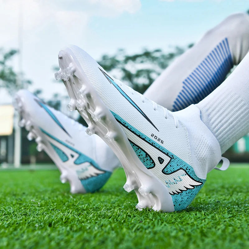 Nouvelles chaussures de football pour hommes, chaussures de football en salle de haute qualité, chaussures de sport, futsal, cheville haute, antidérapantes, ultralégères, antidérapantes pour l'extérieur