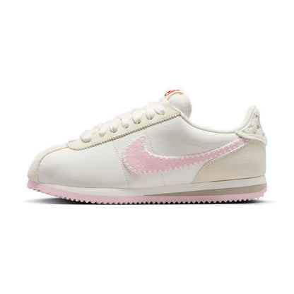 Кецове Nike Classic Cortez – ретро класически дизайн, удобна амортизация, леки и издръжливи за ежедневно носене DM4044-002