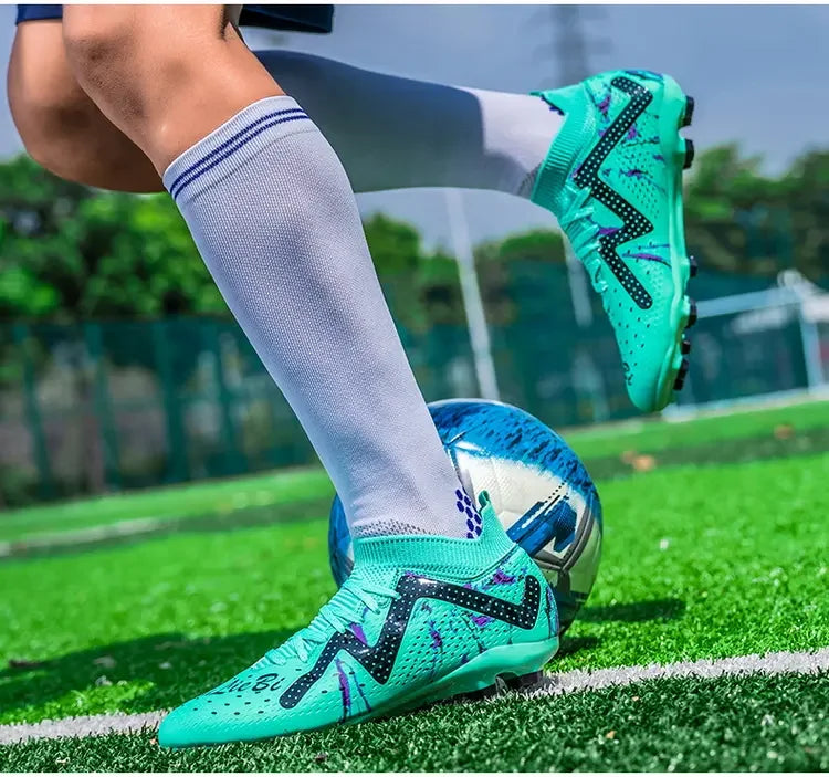 Botas de fútbol oversize para jóvenes y niños, diseño cómodo y flexible, rendimiento estable antideslizante para deportes al aire libre en campo
