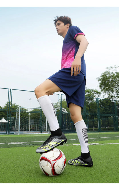New Men's Football Boots Non-Slip Boys Grass Cleats High-Quality Match Soccer Shoes Hot-Selling Sneakers Outdoor High-Top Light