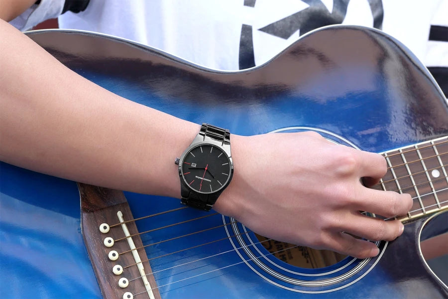 Montre pour homme Hannah Martin, boîtier en acier inoxydable, mouvement à quartz, cadran de 41 mm, style professionnel, avec affichage du calendrier (imitation)