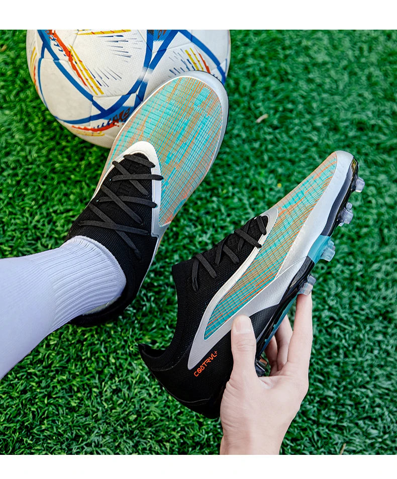 Scarpe da calcio TF da uomo, sneakers professionali per calcetto e futsal, scarpe da soccer casual da uomo di alta qualità per allenamento