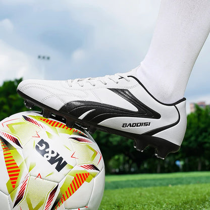 Men Soccer Shoes Breathable Football Boots Futsal Ultralight Professional Training Sneakers Unisex Grass Cleats Match Sport