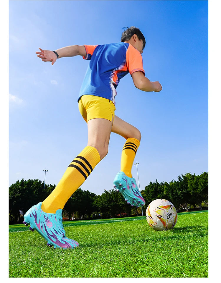 New Men Soccer Shoes Professional Football Boots Sneakers Comfortable Outdoor Match Boys Non-Slip Sports Shoes Unisex.