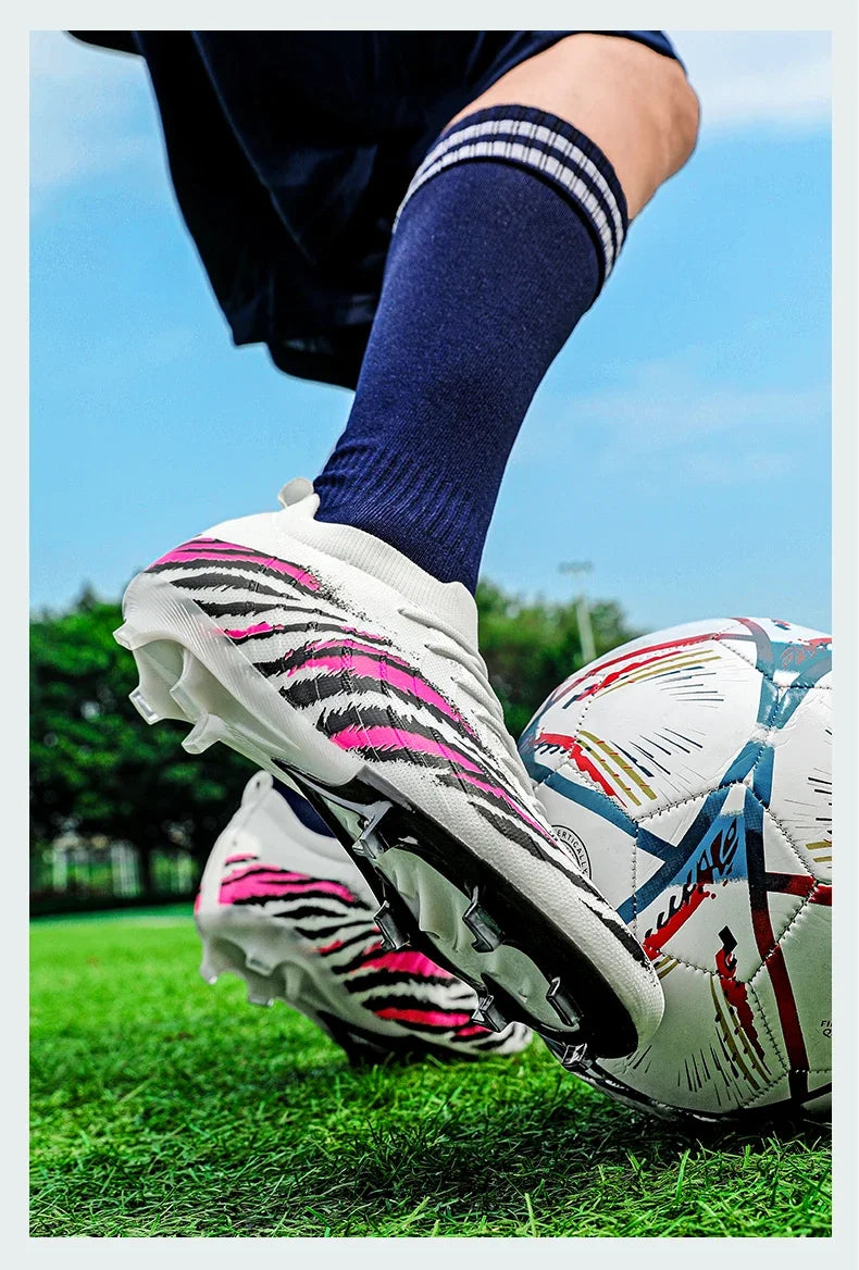 New Men's Football Boots Sport Ultralight Non-Slip Outdoor Adult Cleats Match Unisex Soccer Shoes Comfortable Grass High-Quality