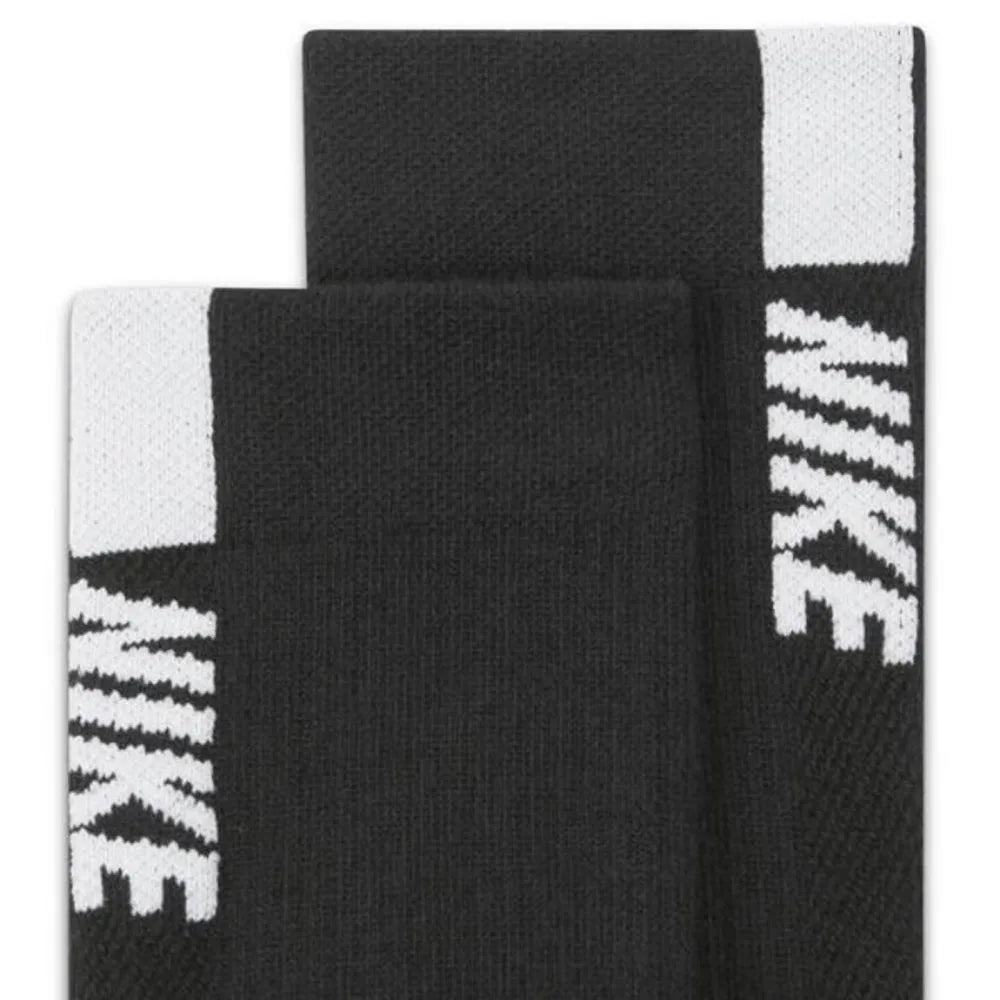 Nike: Stylish, Versatile, and Comfortable Sports and Casual Wear for Men and Women – Terry Cloth Socks 3-Pack SX7557-010