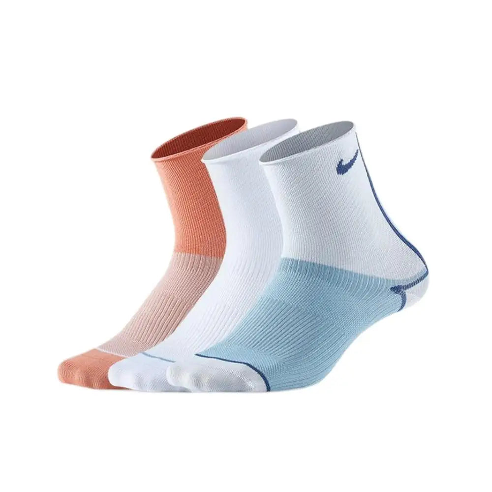 Nike: Stylish, Versatile, and Comfortable Sports and Casual Wear for Men and Women – Terry Cloth Socks 3-Pack SX7557-010