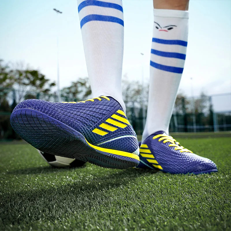 Indoor Soccer Shoes Men Futsal Sneakers Non-Slip Children Society Football Boots Outdoor Training Trainers Fashion Male Sneakers.