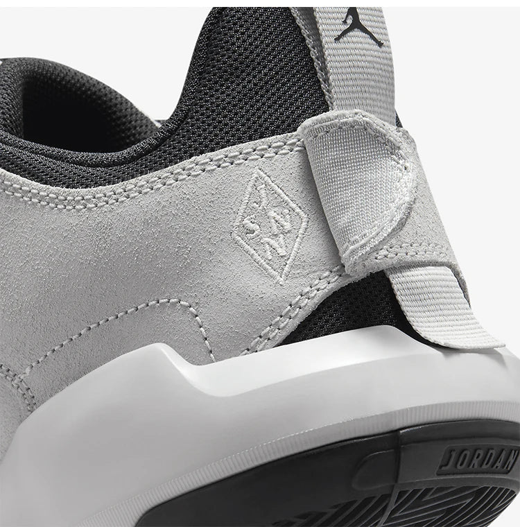 Nike hivatalos, eredeti JORDAN férfi retro párnázott Rebound kosárlabdacipő HF0452-001