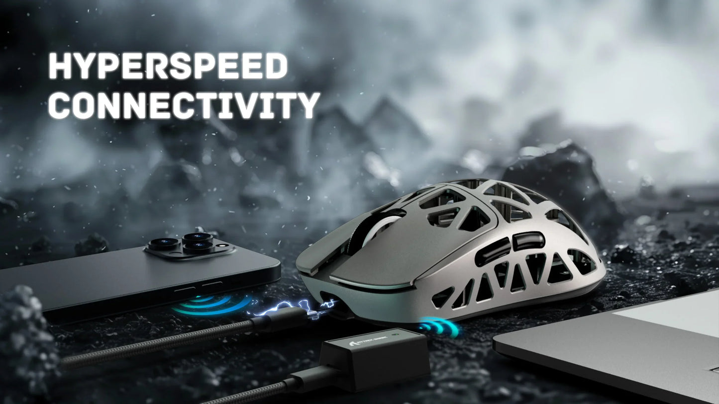 ATTACK SHARK R2 gamingmus i magnesiumlegering PAW3950, tri-mode, 8000hz, 42000 DPI, 45g ultralätt, mikrobrytare med 100M klick