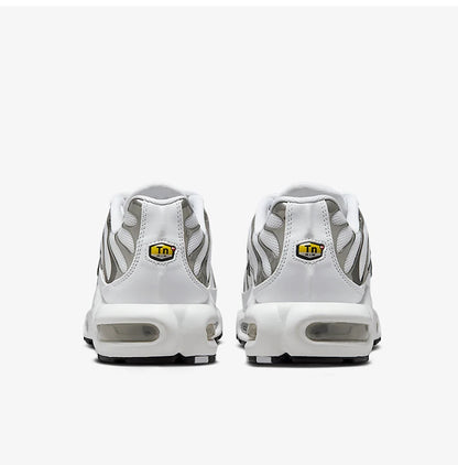 Ténis de corrida femininos Nike Genuine Air Max Plus SE com amortecimento a ar HJ9743-100