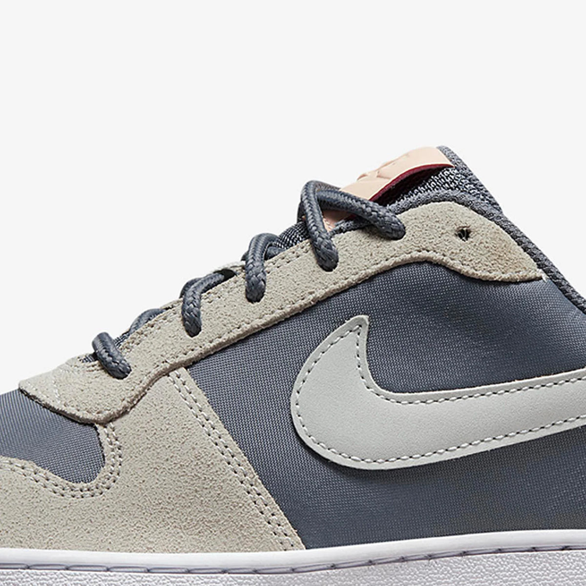 Ténis desportivos casuais de cano baixo Nike Authentic Court Borough para homem e mulher 861533-400