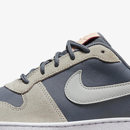 Ténis desportivos casuais de cano baixo Nike Authentic Court Borough para homem e mulher 861533-400