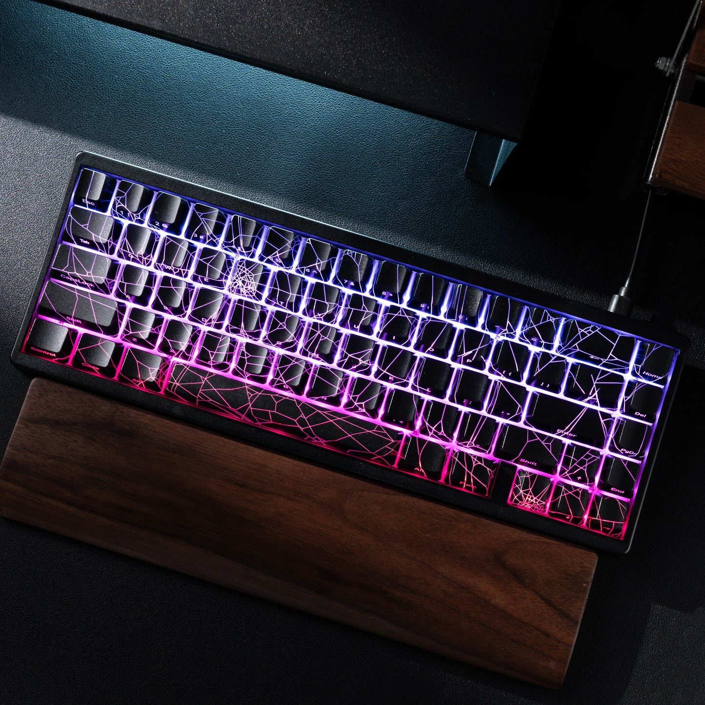 Teclado XVX Spider Web M67 JadeStone con teclas IMD-Tech, conexión trimodo y retroiluminación RGB personalizada 60%
