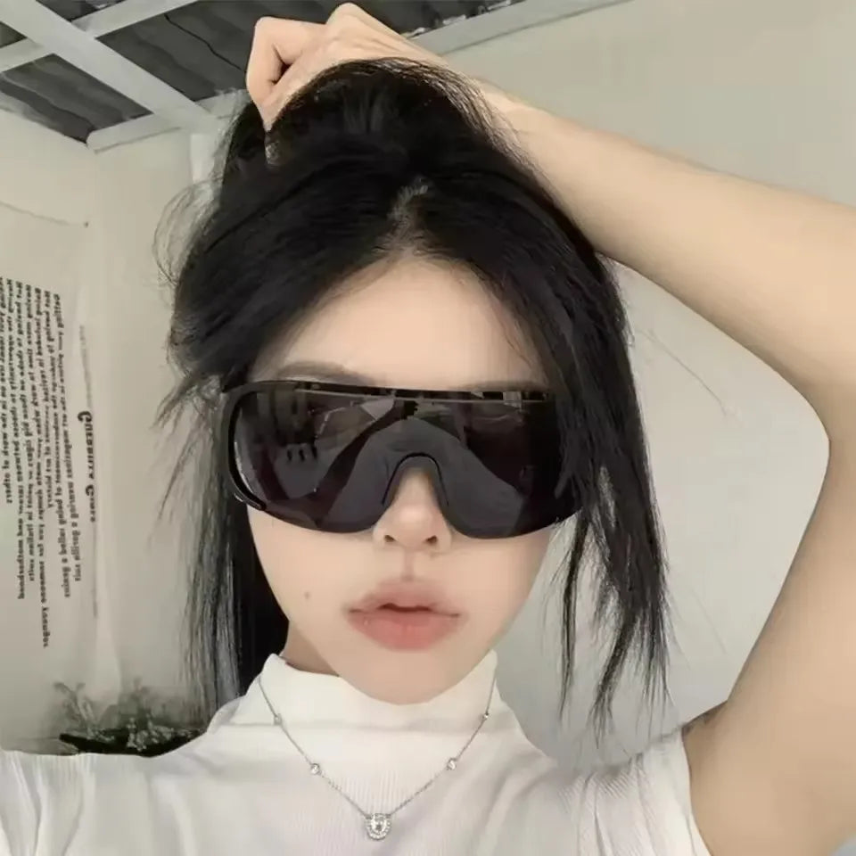 Trendy Women's Polarized Cycling Sunglasses UV400 Windproof Outdoor Sunshade Goggles PC Lenses Sports Glasses for Travel