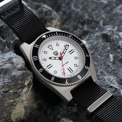 Watchdives WD1972 Quartz Watch VH31 Sweep Seconds Movement Sapphire Crystal BGW9 Luminous 20Bar Waterproof Vintage Men's Watches