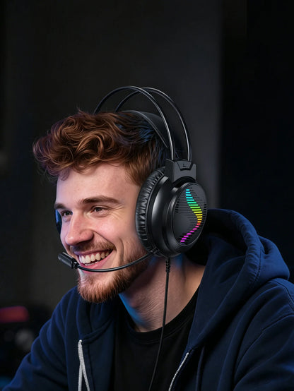 Casque filaire de jeu avec son 360° °   Microphone rotatif et éclairage RGB, conçu spécifiquement pour les cybercafés et le gaming