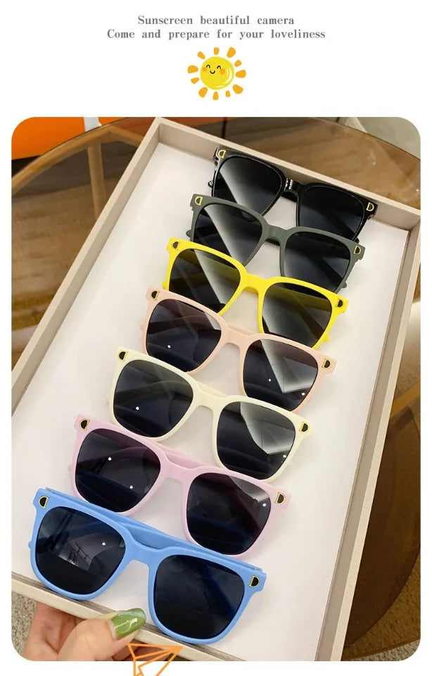Kids Retro Square Sunglasses for Boys Girls, UV400 Protection Trendy D-Logo Sun Glasses, Fashion Children's Outdoor Eyewear