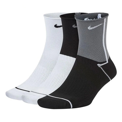 Nike: Stylish, Versatile, and Comfortable Sports and Casual Wear for Men and Women – Terry Cloth Socks 3-Pack SX7557-010