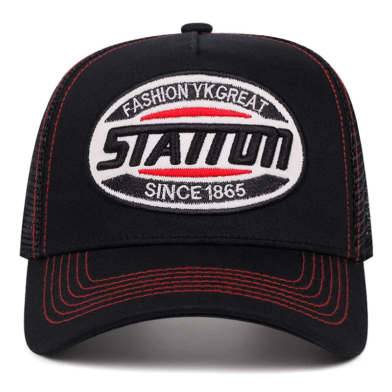 Nowa klasyczna czapka z daszkiem unisex STATION z literowym wzorem i siateczką, oddychająca czapka truckerka streetwear na lato dla kobiet i mężczyzn