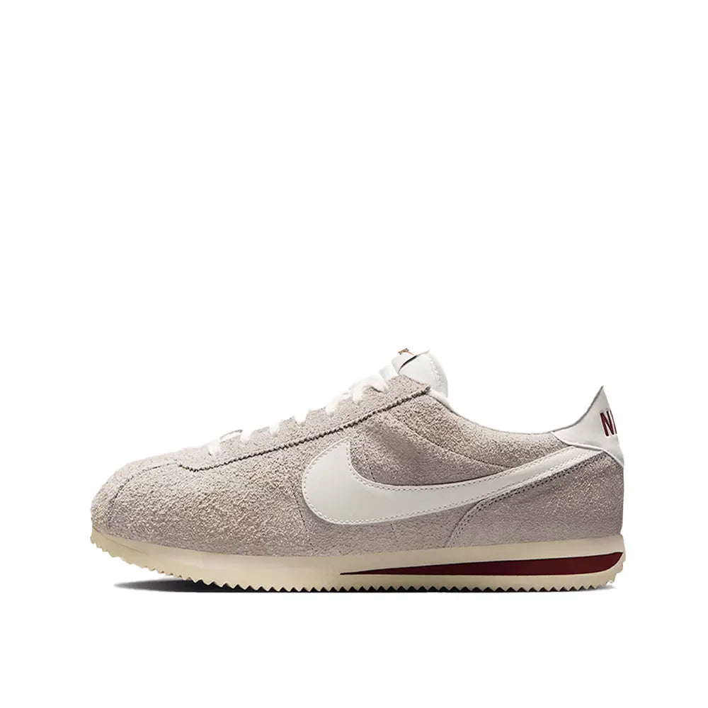 Кецове Nike Classic Cortez – ретро класически дизайн, удобна амортизация, леки и издръжливи за ежедневно носене DM4044-002