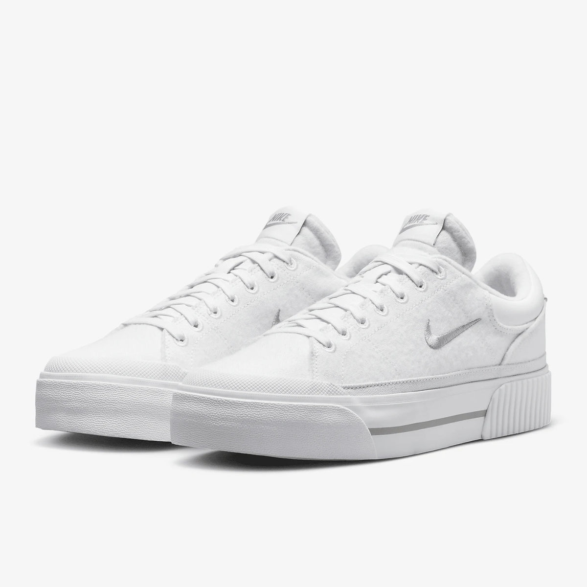Ténis de skate com plataforma Nike Authentic Legacy Lift para mulher FZ2606-100