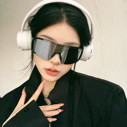 Trendy Women's Polarized Cycling Sunglasses UV400 Windproof Outdoor Sunshade Goggles PC Lenses Sports Glasses for Travel