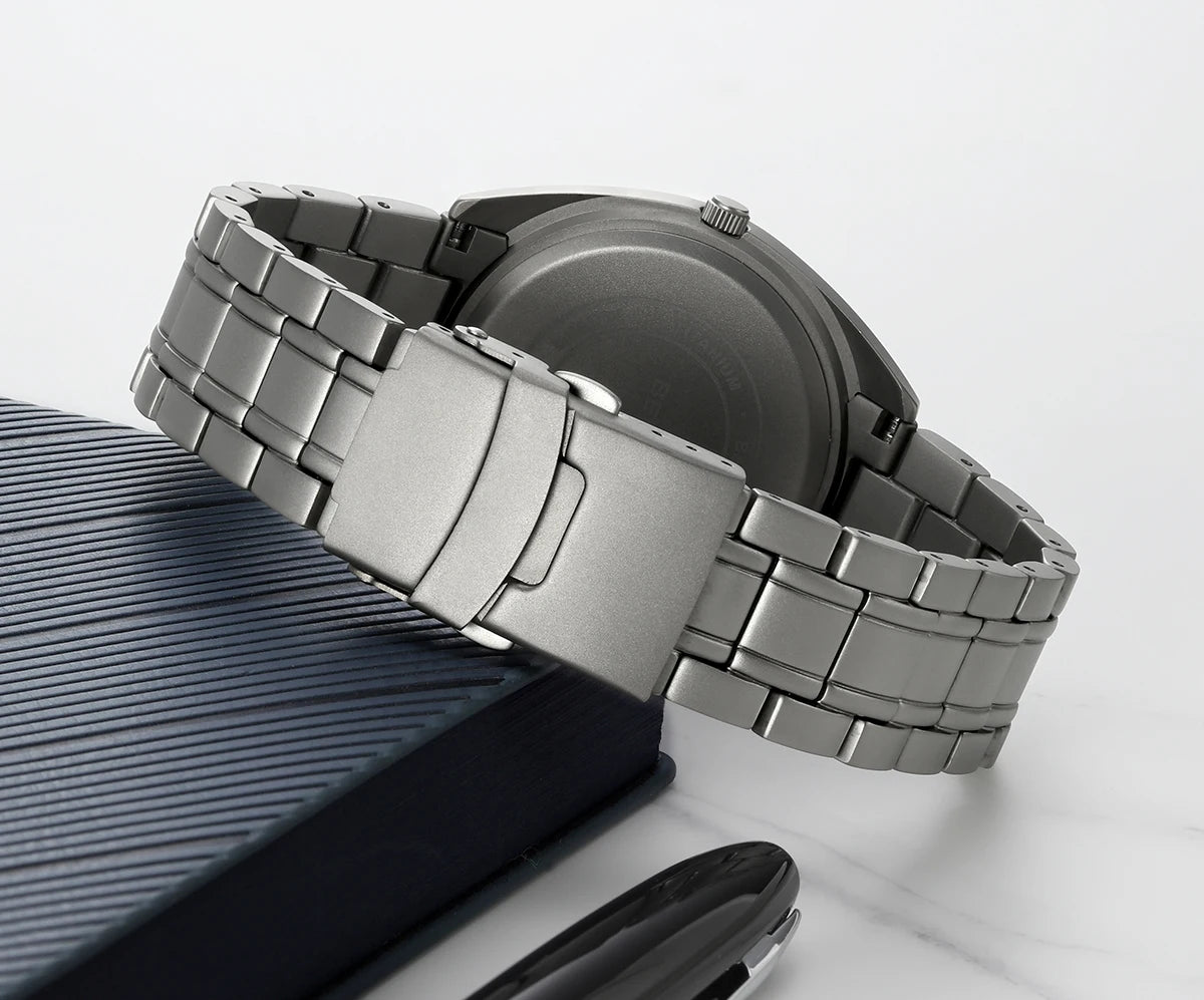 BERNY Titanium Watch for Men Super Light Weight Wristwatch Super Luminous Sapphire 10ATM Waterproof Sport Field Quartz Watches