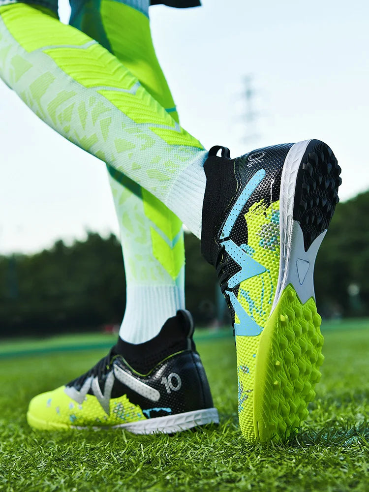 Chaussures de football TF pour adultes, semelle en caoutchouc résistante à l'usure pour terrain synthétique, chaussures de football légères en PU pour hommes, pour matchs sur gazon extérieur