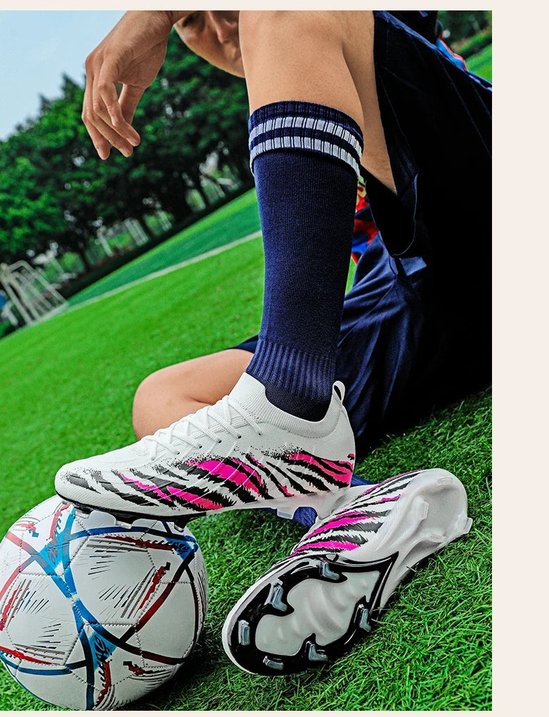 New Men's Football Boots Sport Ultralight Non-Slip Outdoor Adult Cleats Match Unisex Soccer Shoes Comfortable Grass High-Quality