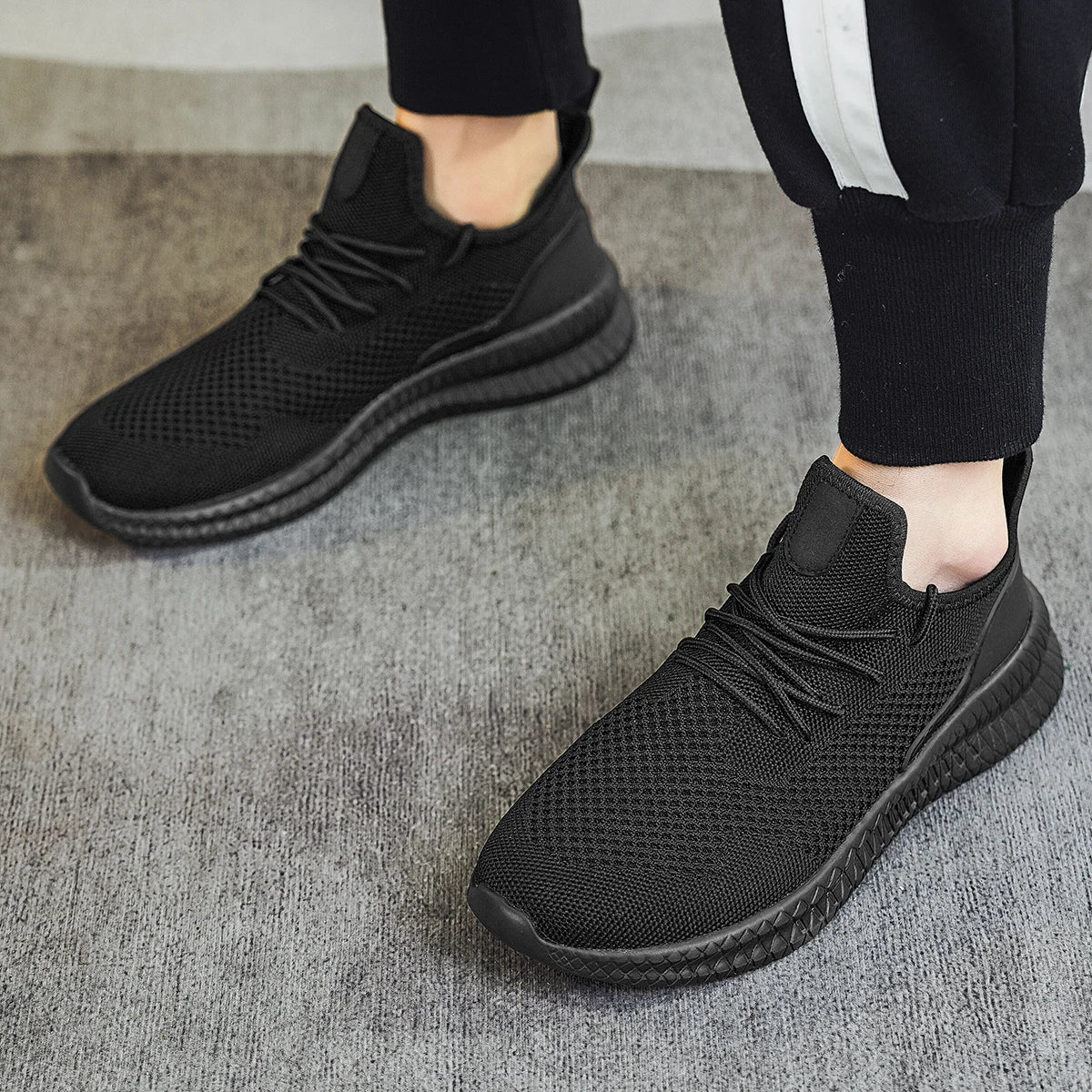 MAEDEF 2024 Walking Sports Shoes High Quality Outdoor Tennis Trainer Shoe Lightweight Comfortable Breathable Men Casual Sneakers