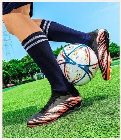 New Men’s Match Unisex Soccer Shoes Outdoor Adult Cleats Ultralight Football Boots Sport Non-Slip Comfortable Grass High-Quality