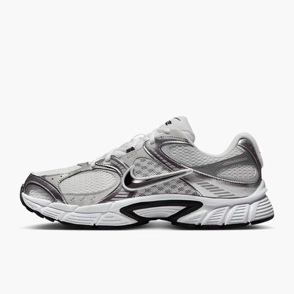 Ανδρικά αθλητικά παπούτσια NIKE V5 RNR της Nike HJ5228-104