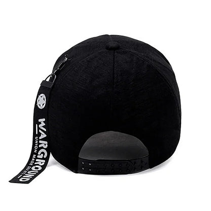 Personalisierte Baseballcap aus Metall mit klassischem Schirmdesign, leicht und atmungsaktiv! Vier Farben zur Auswahl