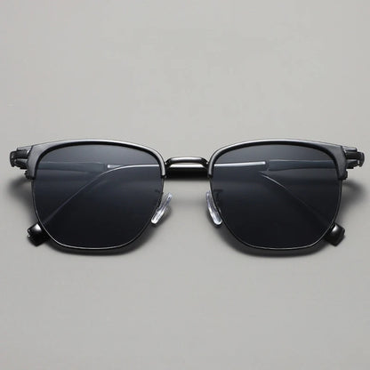 New Arrival Vintage Square Sunglasses Women Men Metal Frame Sun Glasses Female Eyewear Sunglasses for Male Female Eyeglasses