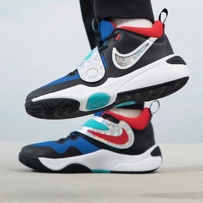 Scarpe da basket da donna Nike con ammortizzazione e suola integrale in gomma, pratiche, nuovo design con velcro, scarpe da basket mid-top resistenti all’usura e durevoli, Team Hustle D11 in colore accattivante per outdoor e tempo libero, Excell
