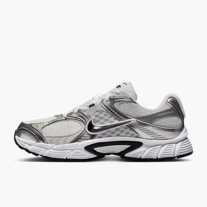 Ανδρικά αθλητικά παπούτσια NIKE V5 RNR της Nike HJ5228-104