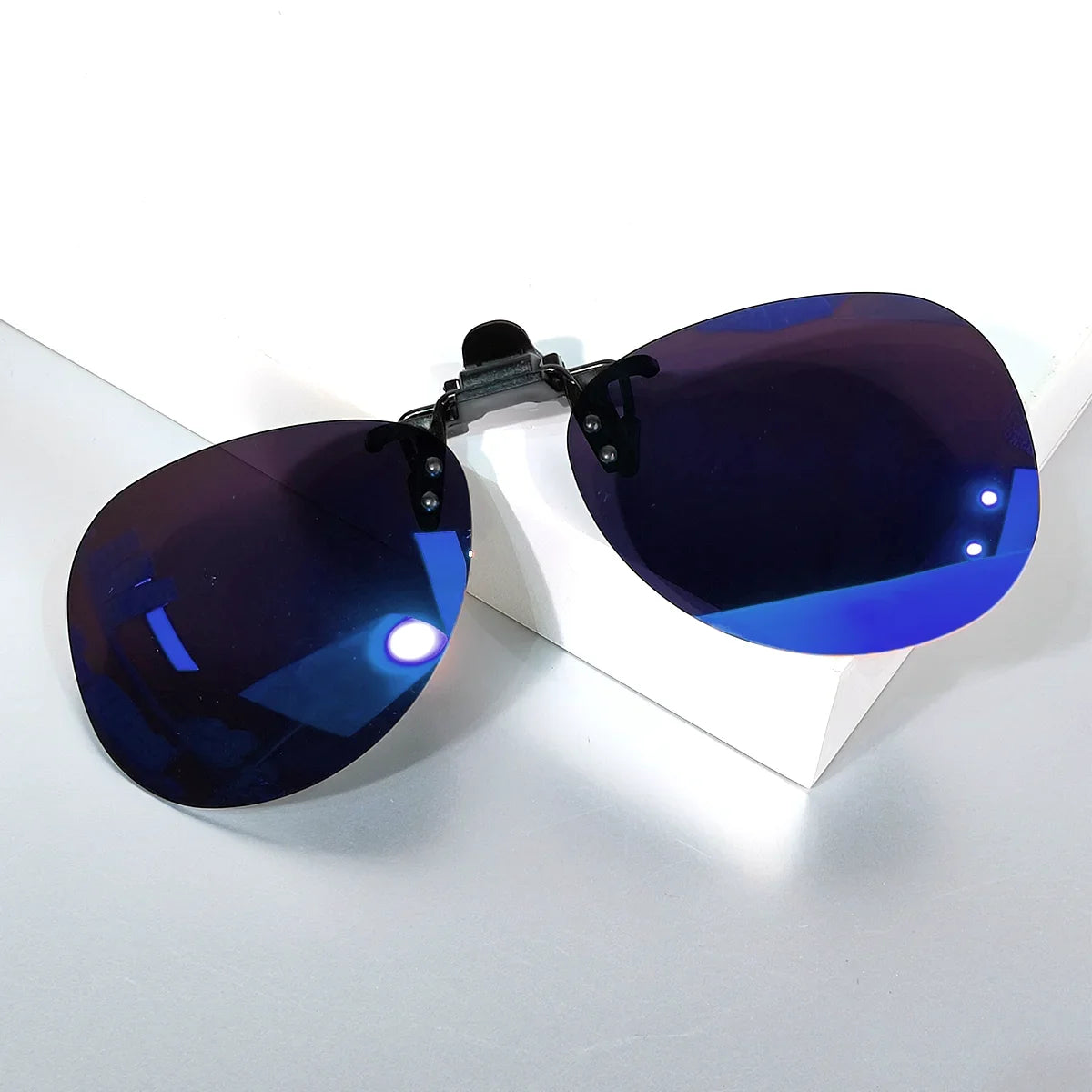 Trendy Cool Clip-on Sunglasses Polarized  Fashion Glasses, for Men Women Outdoor Sports Party Vacation Travel Driving