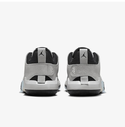 Nike hivatalos, eredeti JORDAN férfi retro párnázott Rebound kosárlabdacipő HF0452-001