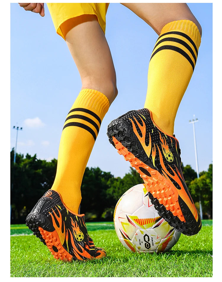 New Men Soccer Shoes Professional Football Boots Sneakers Comfortable Outdoor Match Boys Non-Slip Sports Shoes Unisex.