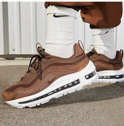 Ténis de corrida Nike Authentic Air Max 97 Futura para mulher com amortecimento a ar FB4496-201