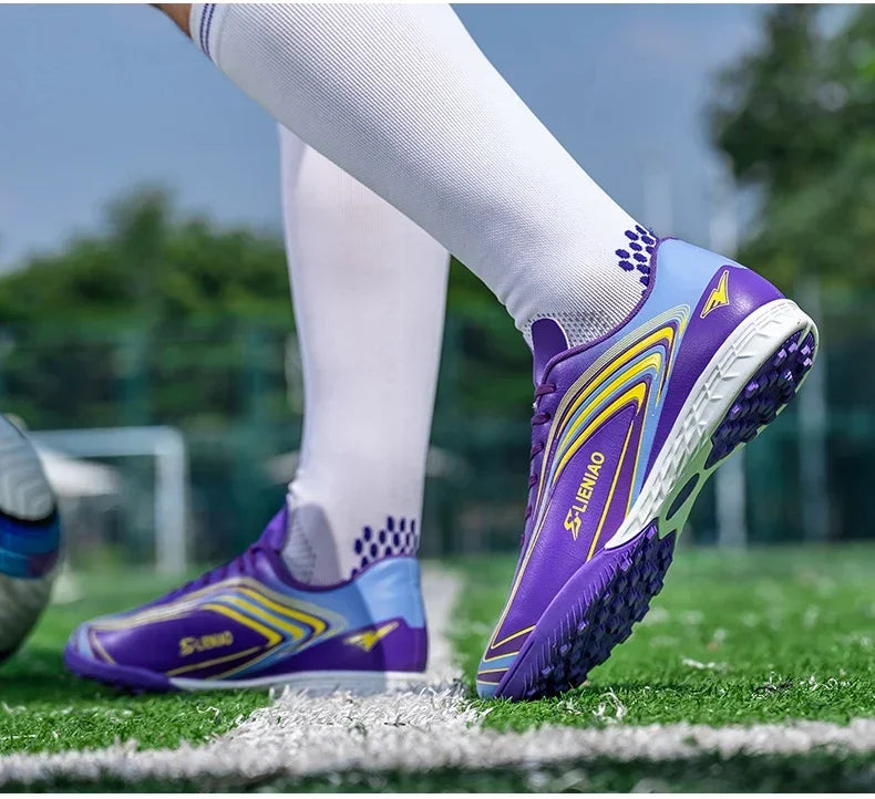 Nouvelles chaussures de football pour hommes, baskets de haute qualité, crampons de futsal pour gazon, chaussures de football d'intérieur très vendues, chaussures d'entraînement antidérapantes pour l'extérieur