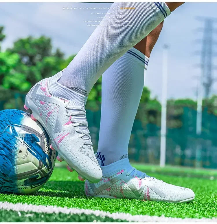 Botas de fútbol oversize para jóvenes y niños, diseño cómodo y flexible, rendimiento estable antideslizante para deportes al aire libre en campo