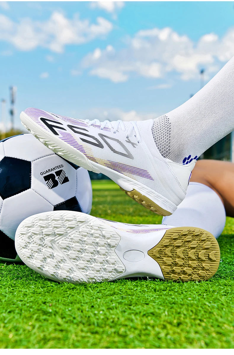 Nouvelles chaussures de football pour hommes, antidérapantes, pour futsal en salle, crampons pour terrain gazonné, baskets de haute qualité, modèle haut de gamme, très vendues, pour l'extérieur