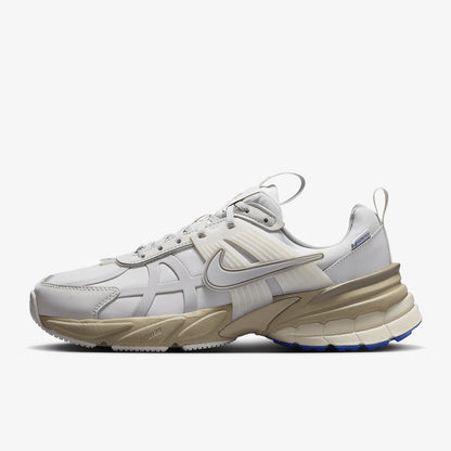 Ténis de corrida Nike Authentic V2K RUN GTX para mulher, de cano baixo, estilo retro com patchwork, FZ2622-002